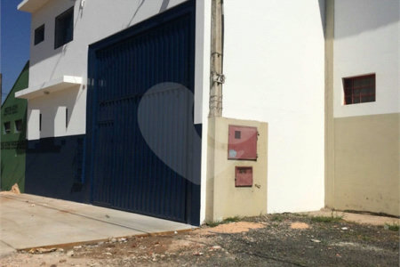 Galpão comercial no Jardim São Paulo.