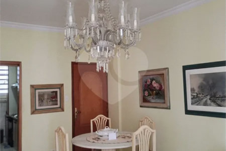 Apartamento em Higienópolis com 2 dormitórios