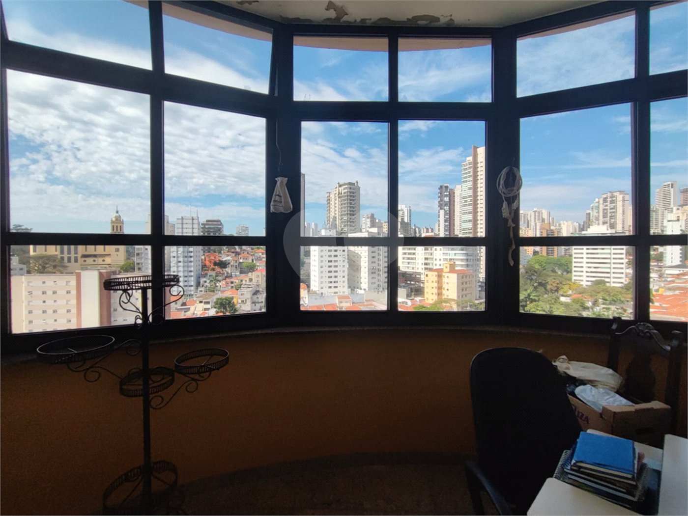 Apartamento para venda e locação na Aclimação de 108m² com 2 dormitórios e 2 banheiros, varanda