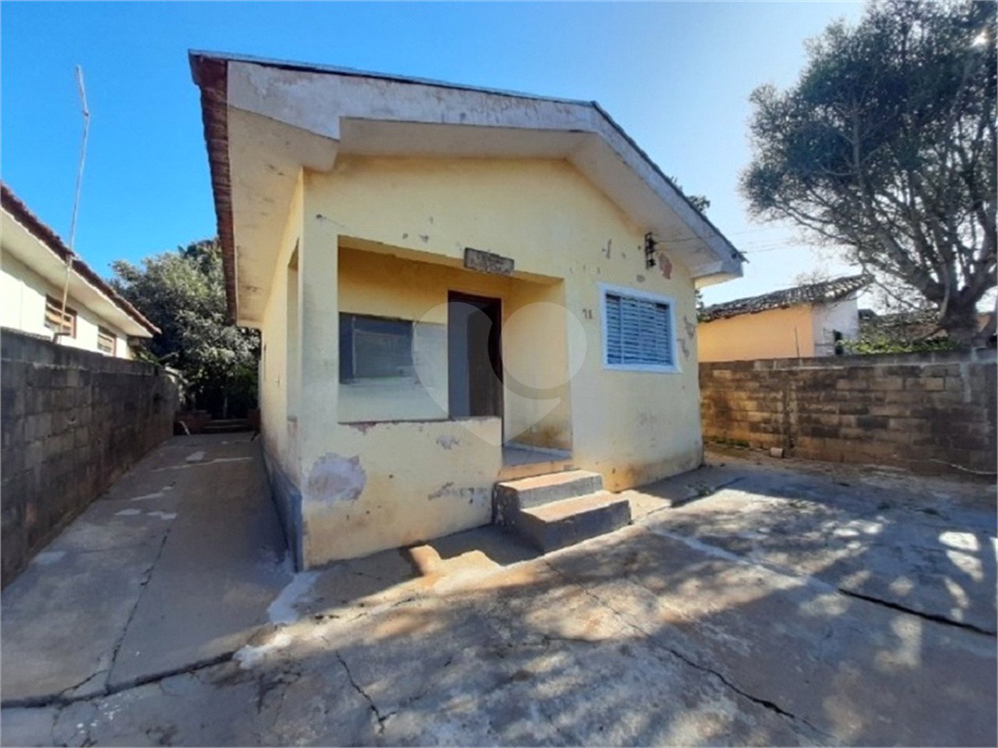 Casa térrea para Jardim Bandeirantes.
