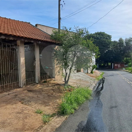 Casa ampla em bairro tranquilo – excelente oportunidade para morar ou investir!