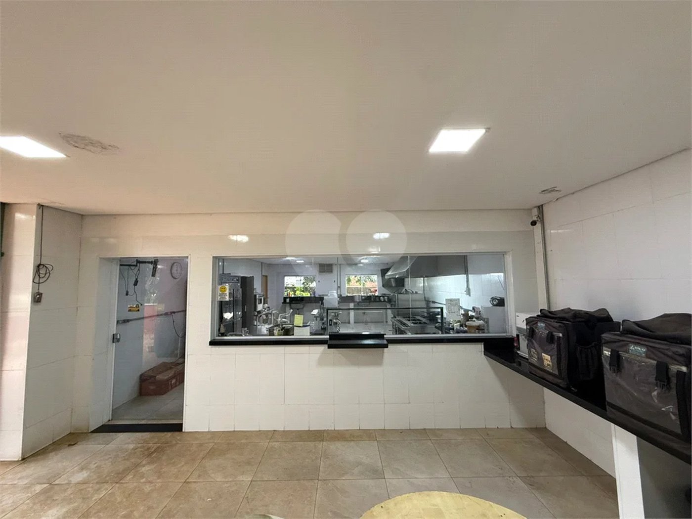 Chácara no Unileste, com espaço para eventos e cozinha industrial, na modalidade porteira fechada,