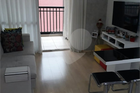 Apartamento à Venda na Bela Vista com 40 m2 de 1 Suíte em Andar Alto