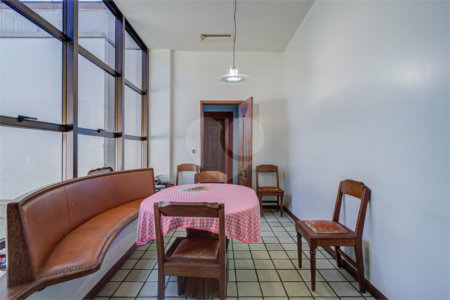 Casa à venda ou para alugar com 4 suítes no condomínio Chácara Flora, São Paulo - SP