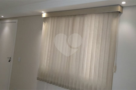 Apartamento no Condomínio Monte Azul.
