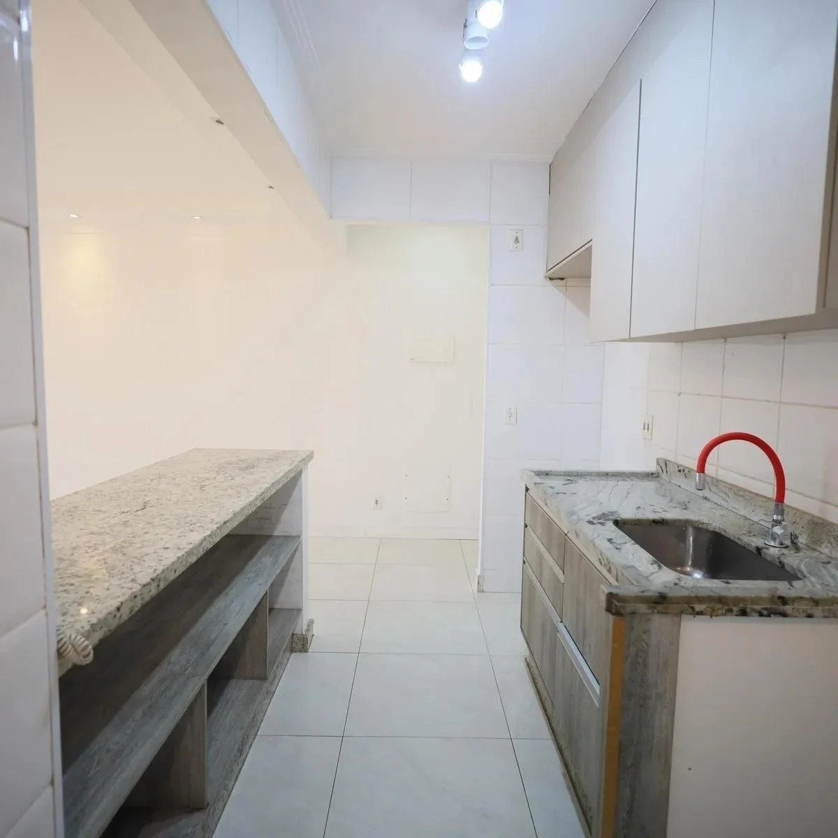 Apartamento à venda com 3 quartos, sendo 1 suíte, em Cidade São Francisco, São Paulo - SP