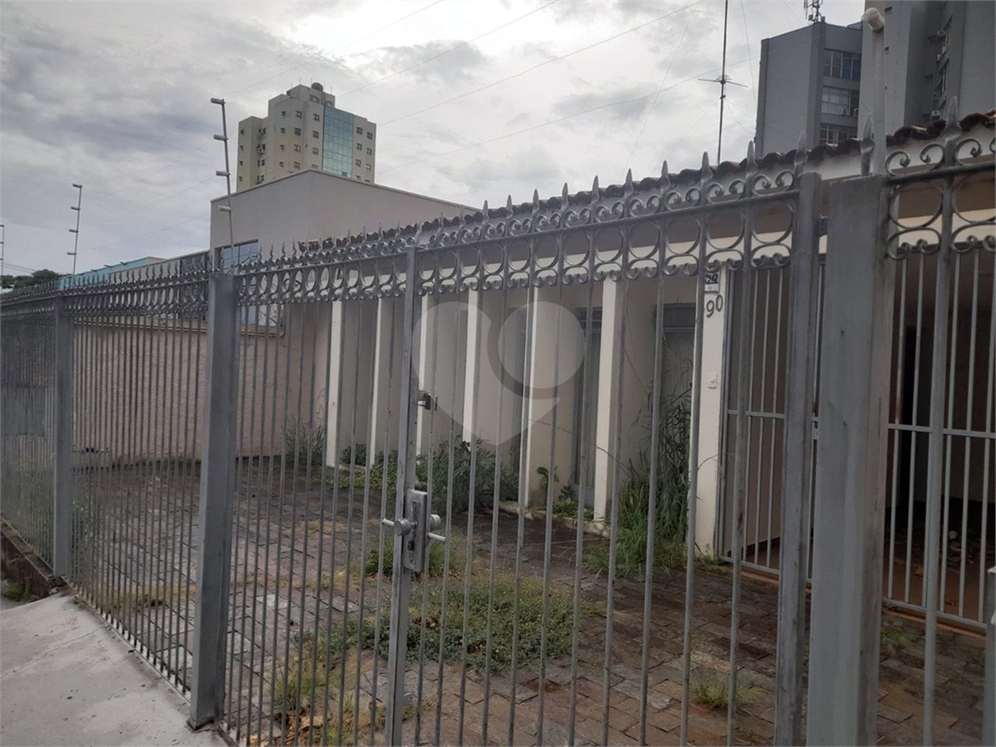 Casa à venda próxima à Santa Casa – Ideal para clínica ou consultório!