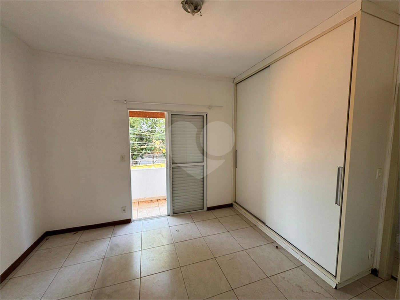 Casa á venda, com 3 dormitórios, no bairro Planalto paraíso em São Carlos.