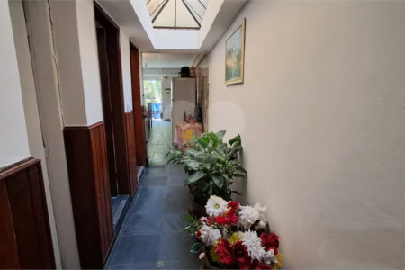 Sobrado à venda | 740 m² | 5 dormitórios (1 suíte) no Bom Retiro!
