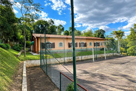 Casa/Chácara em Condomínio Fechado — Completa e com Lazer Exclusivo