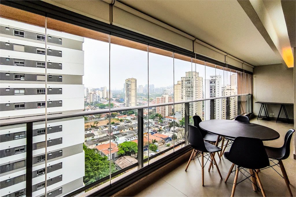 Apartamento totalmente mobiliado com ar-condicionado localizado no coração do Brooklin!!!