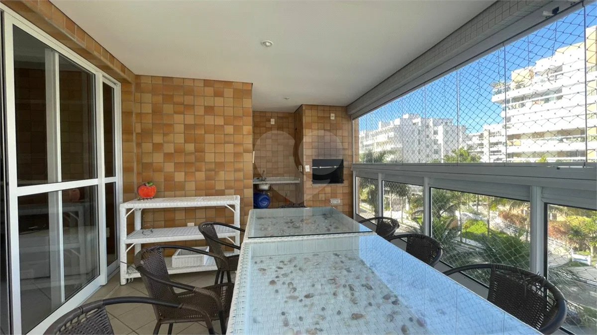 Apartamento à venda ou para alugar com 3 quartos, sendo 1 suíte,  em Riviera de São Lourenço, Bertioga, SP