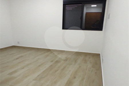 Sobrado à venda na Vila Carrão, 3 quartos (1 suíte)