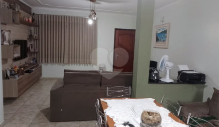 Casa Térrea à venda com 3 quartos, sendo 1 suíte,  no Centro, São João da Boa Vista, SP