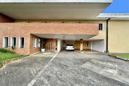 Casa á venda – Granja Viana
