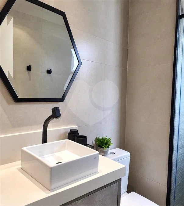 Apartamento reformado de 92 m² no Baeta Neves, com 2 dormitórios, 1 suíte, sala ampliada, área gourmet, 2 vagas, planejados e lazer completo.