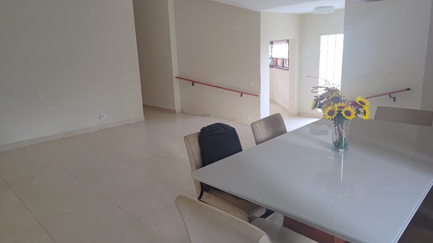 Casa à venda com 3 quartos, sendo 2 suítes, no condomínio Cafezal VI, Itupeva - SP