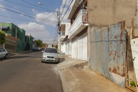 Casa em Construção à Venda no Bairro Romeu Tortorelli