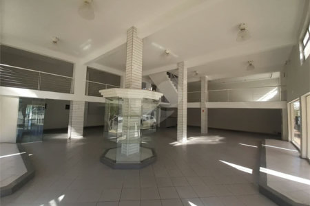 Salão Comercial de Esquina para Locação – Centro de Indaiatuba/SP