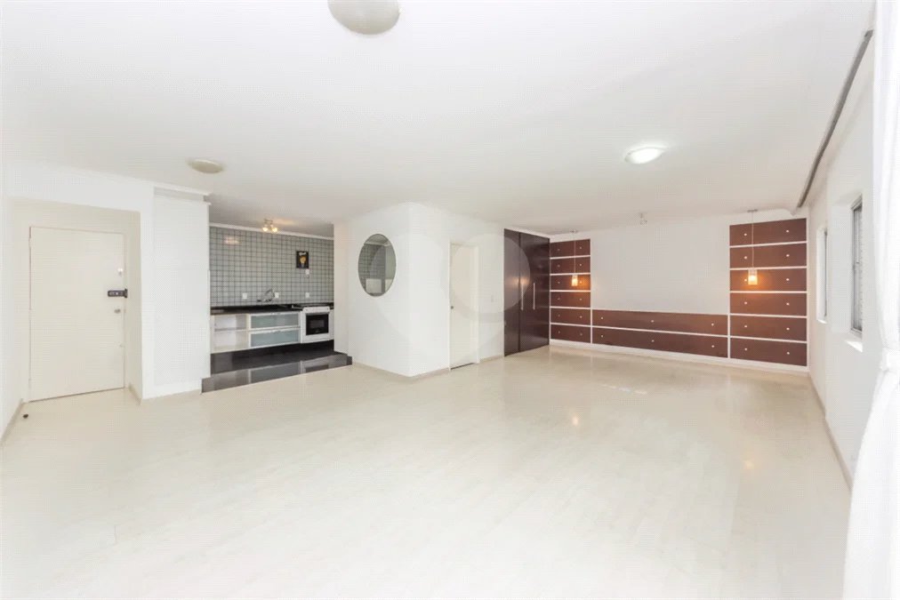 Apartamento à venda com 3 quartos, sendo 1 suíte, em Brooklin, São Paulo, SP