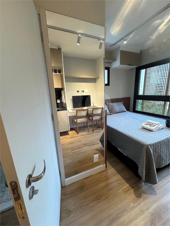 STUDIO EM MOEMA COM 1DORM AR CONDICIONADO EM MOEMA
