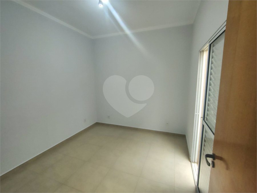 Casa à venda com 3 quartos, sendo 1 suíte,  no condomínio Bosque São Carlos, São Carlos - SP