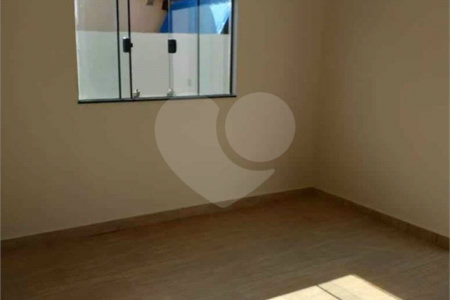 Casa térrea em Araraquara/SP.