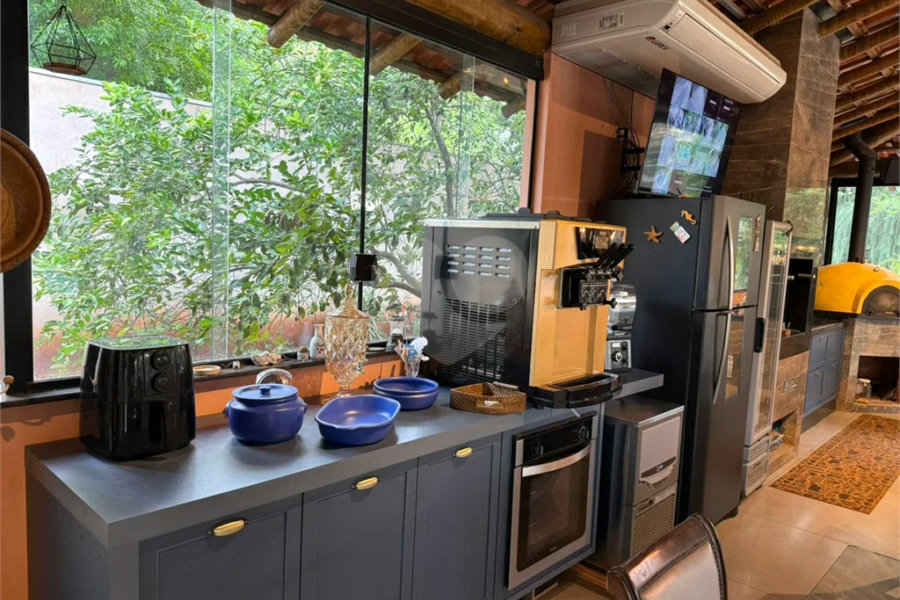 Chácara no Unileste, com espaço para eventos e cozinha industrial, na modalidade porteira fechada,