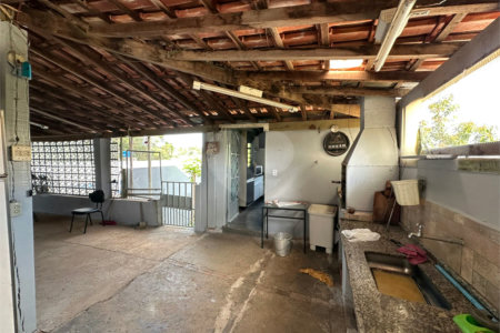 Casa a venda na Lagoa Dourada