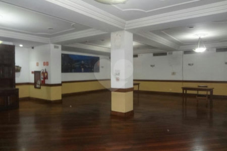 Loja à venda na Rua Treze de Maio, 800 m2