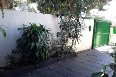 Casa Térrea à Venda