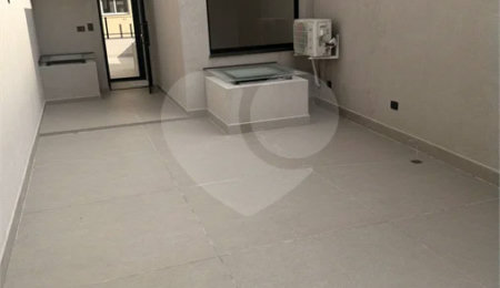Sobrado à venda com 2 suítes em Vila Nova Conceição, São Paulo, SP