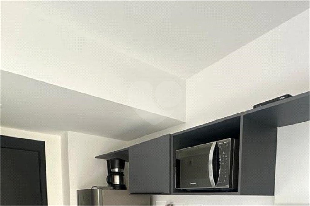Studio de 28m2 mobiliado com sacada à venda na Bela Vista