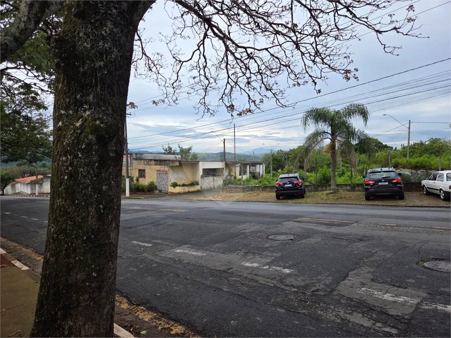 Área nobre COMERCIAL no entorno do centro de Atibaia.