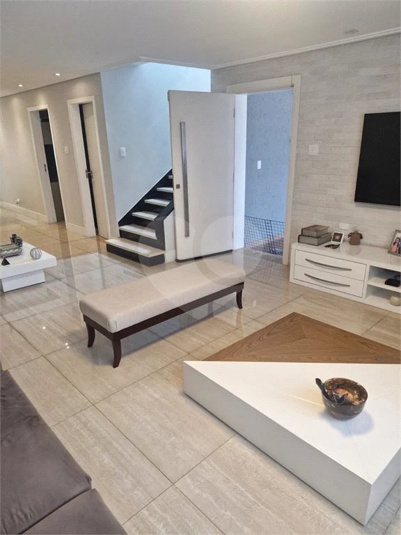 CASA NA ACLIMAÇÃO
