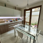 Casa à venda com 3 quartos, sendo 1 suíte, no condomínio Residencial Jardim das Flores 1510, Cotia - SP