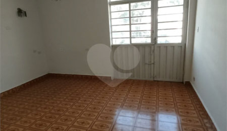 Sobrado à venda com 4 quartos, sendo 1 suíte,  em São Lázaro, São João da Boa Vista, SP