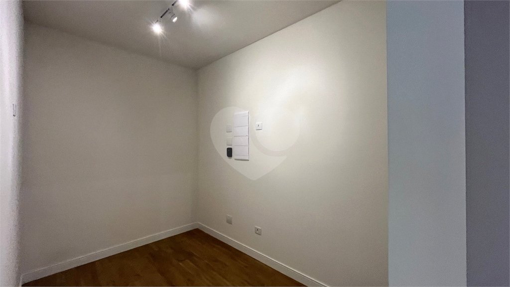 Casa Terrea com 3 suítes a Venda em Atibaia