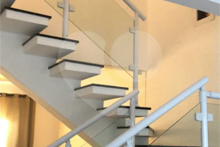 Casa à venda com 3 quartos, sendo 1 suíte, no condomínio Marselha VI, São Roque - SP