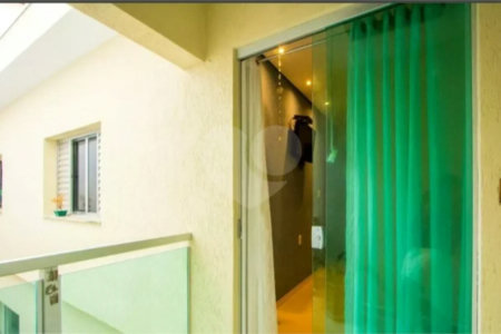 Casa com 172m² , 3 dormitórios , sendo 1 suíte , 2 vagas , à venda no Jardim Alvorada em Santo André.