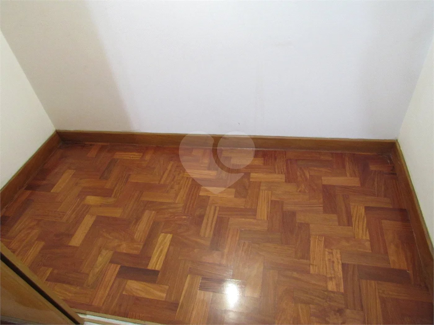 Linda Cobertura na Região de Campos Elíseos - 4 dormitórios (3 suítes). 5 Banheiros