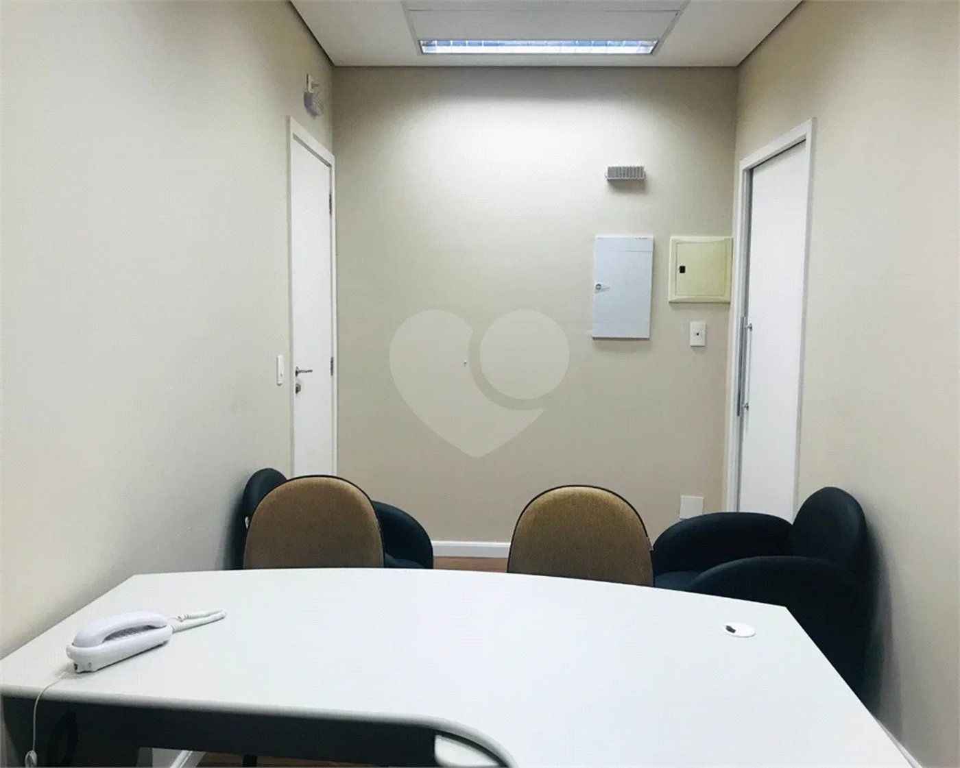 OPORTUNIDADE DOMO BUSINESS - MOBILIADA E PRONTA P/ USO!