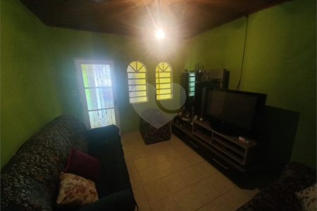 Sobrado para venda.