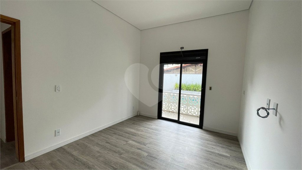 Casa térrea encantadora - Terreno 544m² (17 x 32m), com 198m² no Bairro Estância Brasil - Atibaia