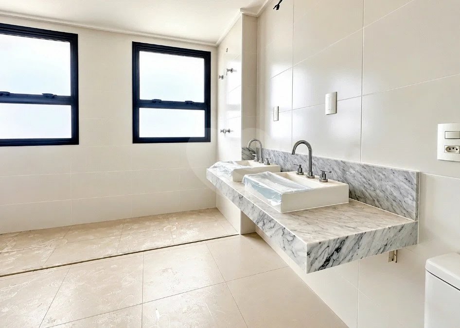 Apartamento à venda com 3 suítes em Chácara Santo Antônio, São Paulo, SP