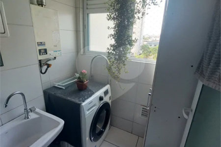 Apartamento de 2 quartos à venda no Parque Edu Chaves