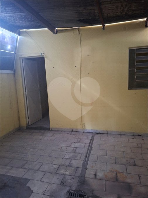 Indaiatuba - Salão Comercial - Vila Pires da Cunha - IPTU: R$ 168,00 - Venda: R$ 380.000,00 - Excelente oportunidade - Este salão comercial está localizado na Vila Pires da Cunha, ao da Avenida Ario Barnabé, no Jardim Morada do Sol. - Uma área em crescente valorização