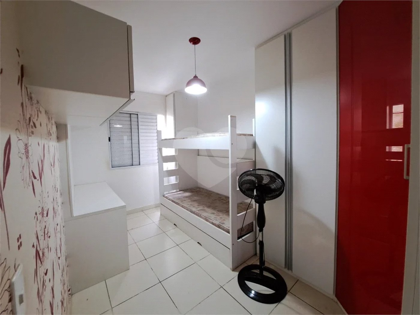 Apartamento com 02 quartos MOBILIADO com varanda e lazer !