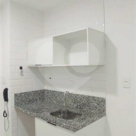 Apartamento tipo Studio em frente ao Metrô Brás - Centro - São Paulo - SP
