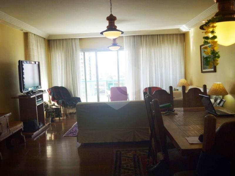 Apartamento à venda com 4 quartos, sendo 1 suíte, em Chácara Santo Antônio (zona Sul), São Paulo, SP